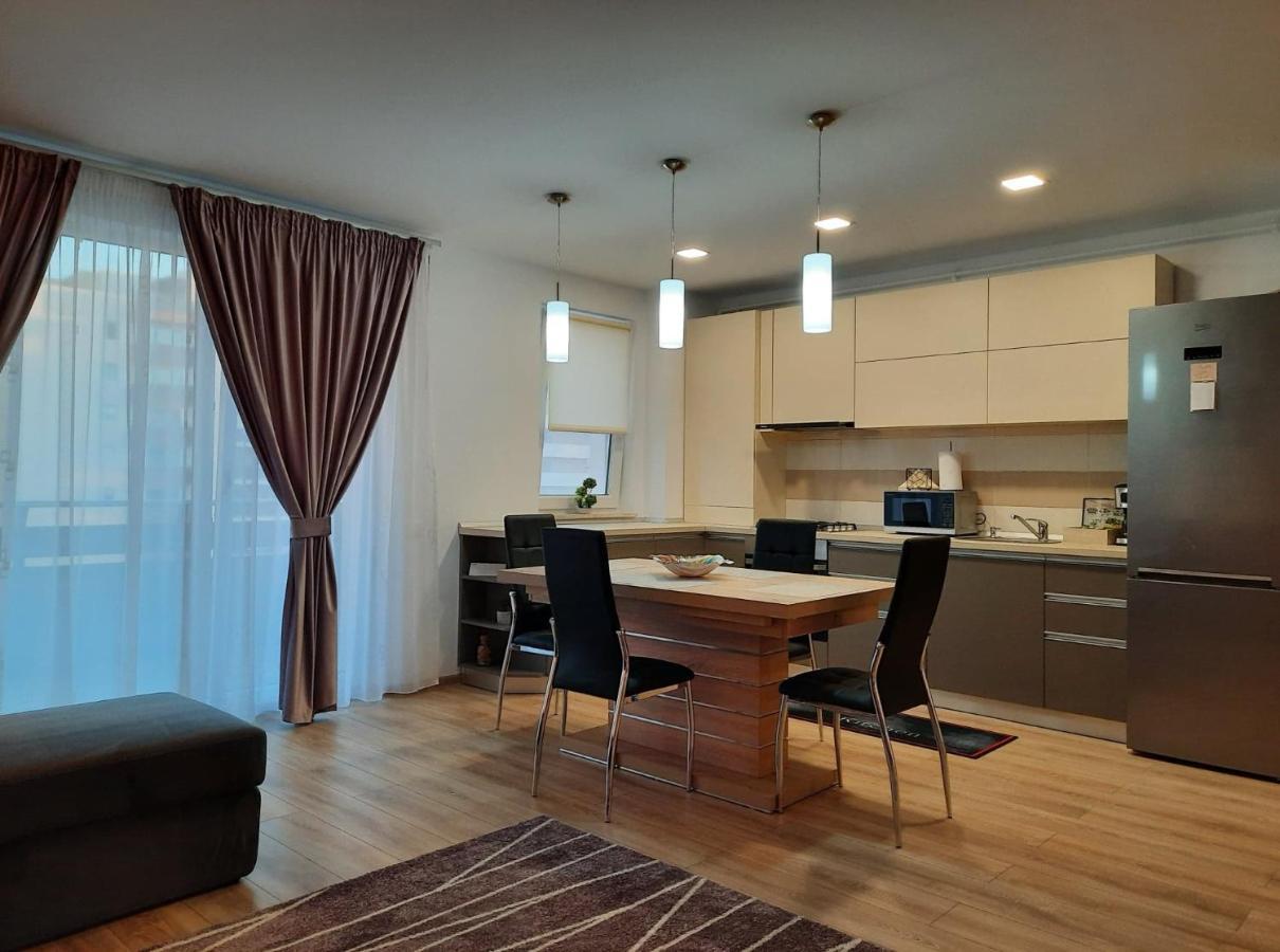 Sorin'S Comfortable Apartment 브라쇼브 외부 사진